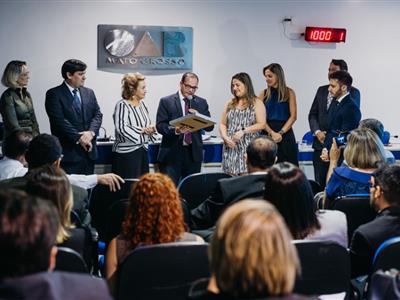 Foto da Notícia: Resgate histórico e reconhecimento social marcam aniversário da OAB-MT