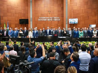 Foto da Notícia: Gisela Cardoso participa da solenidade de posse da Mesa Diretora da Assembleia Legislativa