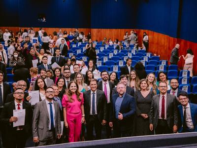 Foto da Notícia: Orgulho de exercer a advocacia marca cerimônia de recepção dos novos advogados e advogadas