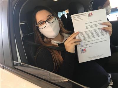 Foto da Notícia: Novos profissionais da advocacia recebem certidões em drive-thru montado na sede da OAB-MT