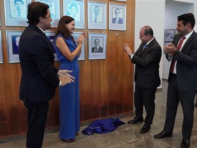 Foto da Notícia: Homenagens marcam Sessão Ordinária do Conselho Pleno da OAB-MT